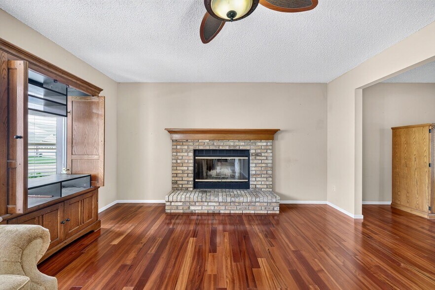Building Photo - 2600 Northcliffe Dr