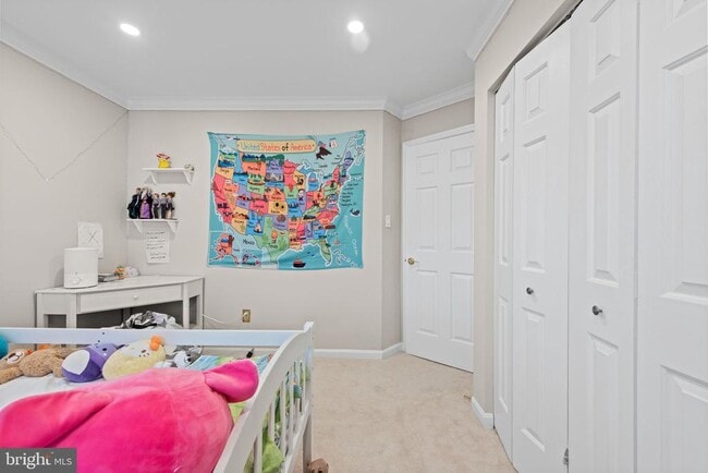 Building Photo - 8104 Creekview Dr