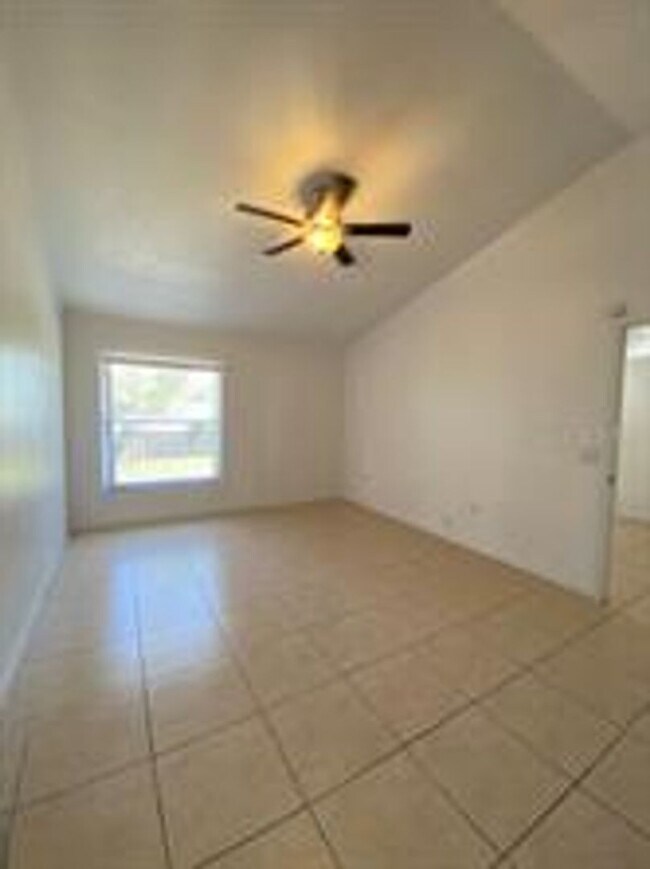 Building Photo - 1551 Ortega Ave