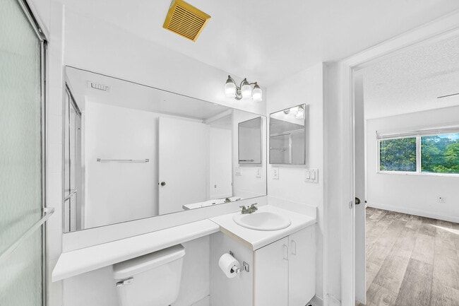 Building Photo - 9580 Weldon Cir