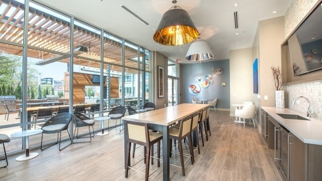 Building Photo - 3111 N Houston St