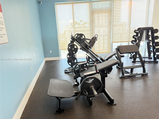 Building Photo - 185 SW 7th St