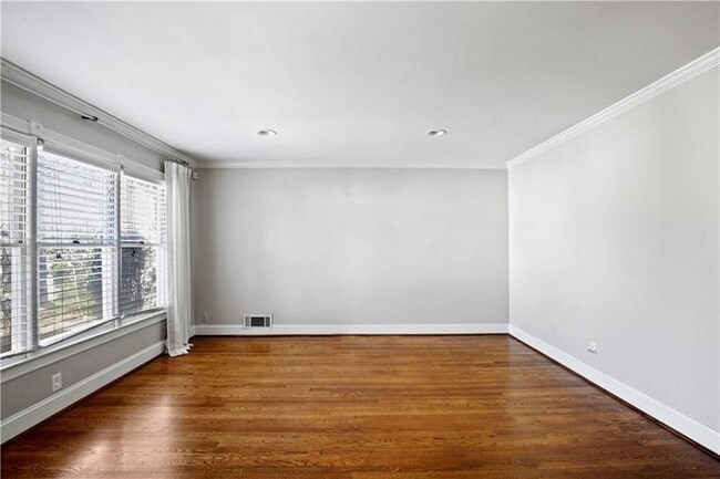 Building Photo - 105 Spruell Springs Rd