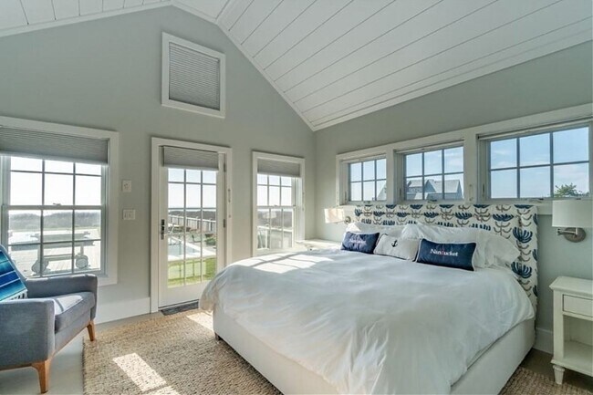 Building Photo - 30 Madequecham Valley Rd