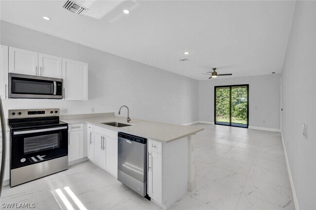 Building Photo - 430-432 Bell Blvd