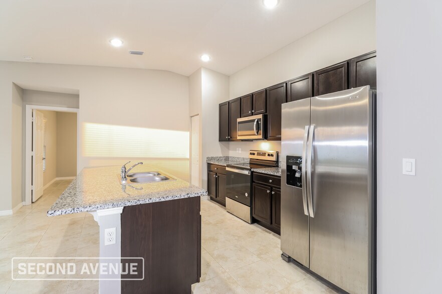 Building Photo - 291 Foley St SE