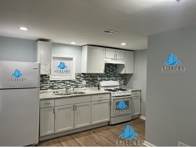 Building Photo - "Charming 2 Bed, 1 Bath Cedar Lake Rental - Ideal for Cozy Living!"