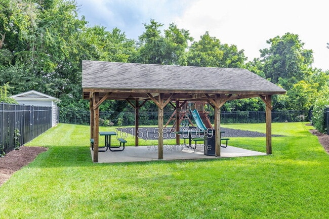Building Photo - 1012 McKenna Dr