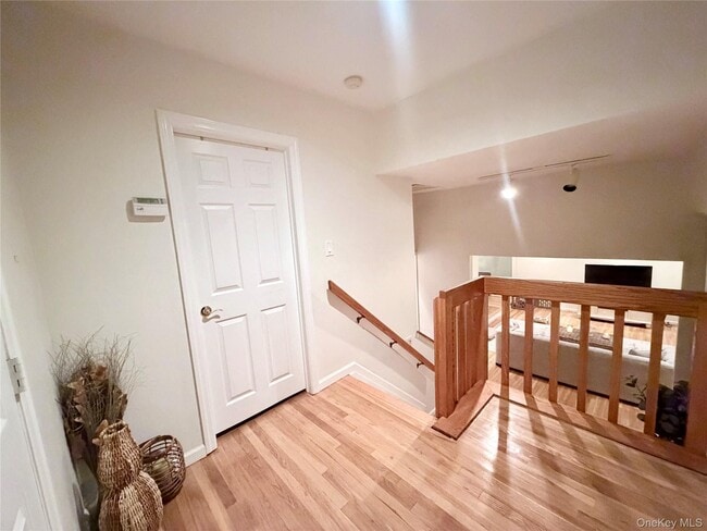 Building Photo - 821 Channel Rd