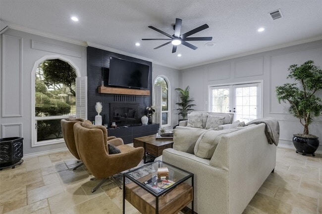 Building Photo - 3719 Danbury Dr