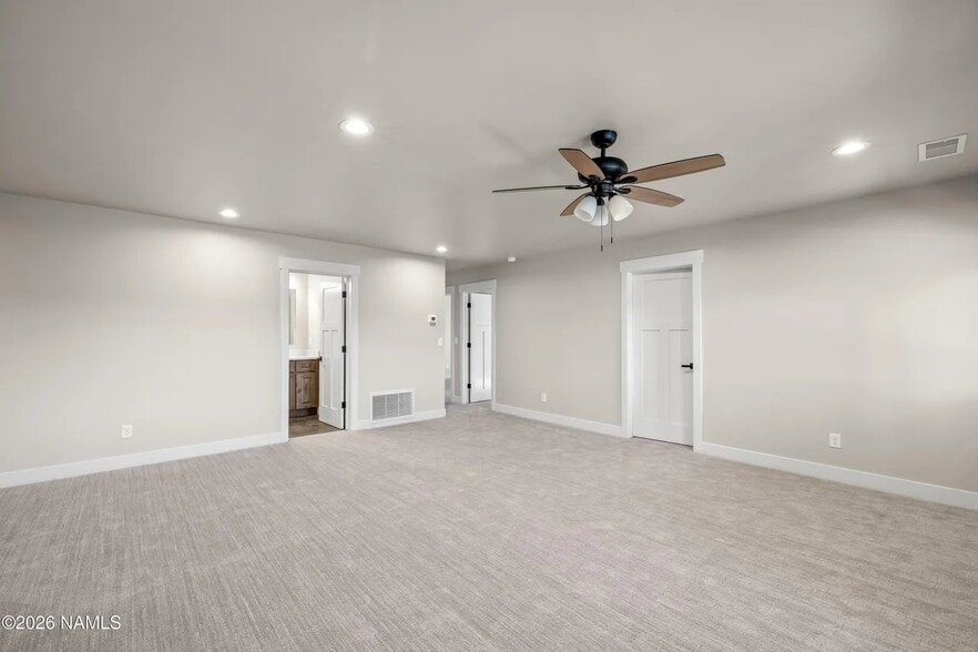 Building Photo - 1183 N Worthington Pl