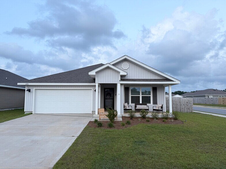 Primary Photo - 4374 Redbay Ct