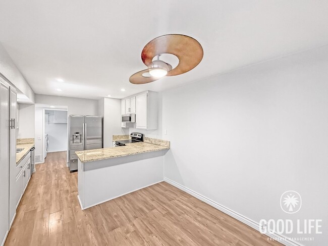 Building Photo - Beautiful 3B/2.5BA Condo in UTC for Rent!