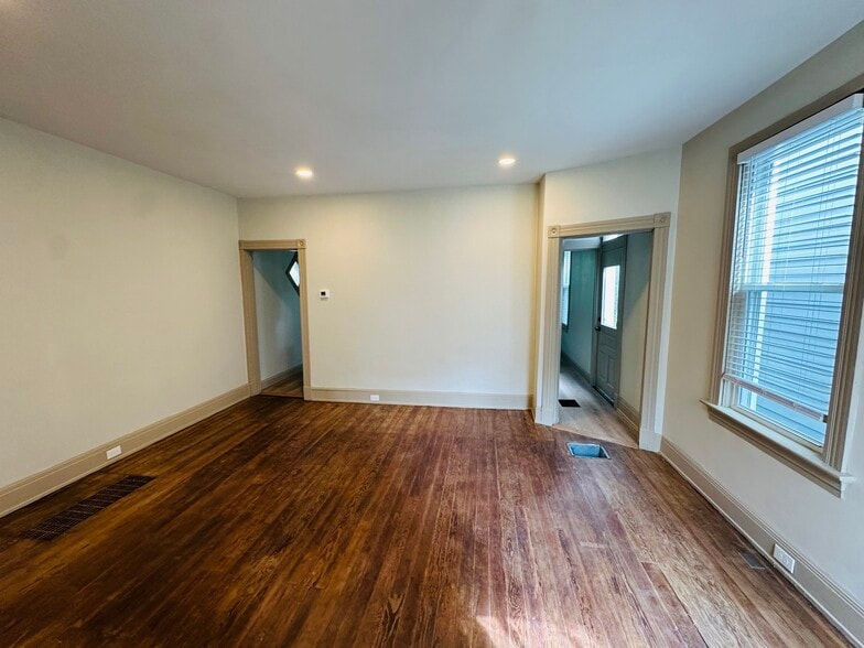 First floor - 514 Delta Ave