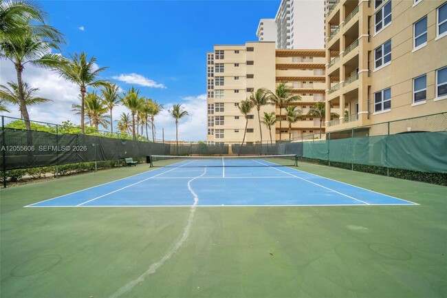 Building Photo - 2065 S Ocean Dr