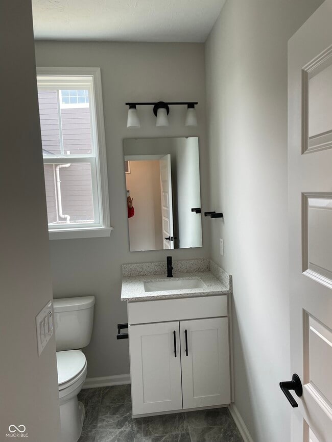 Building Photo - 14472 Beaument Blvd