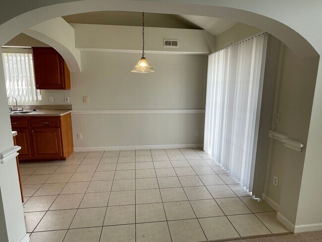 Building Photo - 8210 W Annsbury Cir