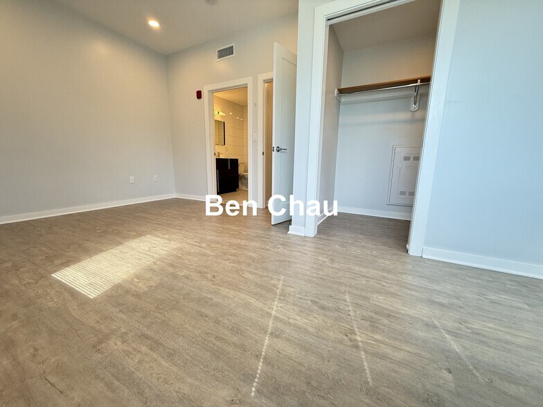 Building Photo - 14 Ward St