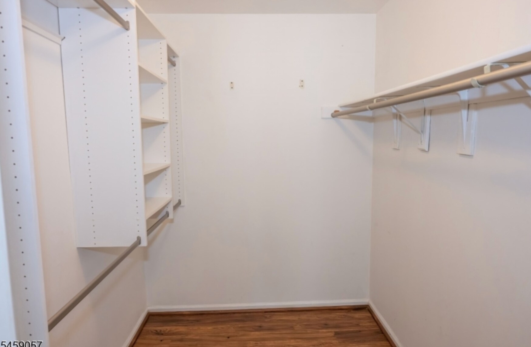 Building Photo - 128 Arbor Way