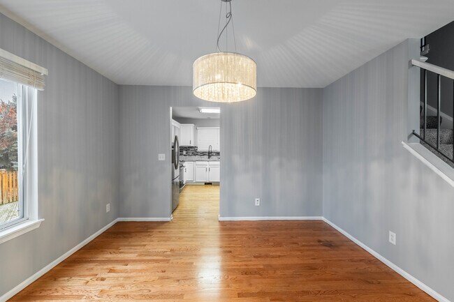 Building Photo - 438 Rachel Cir