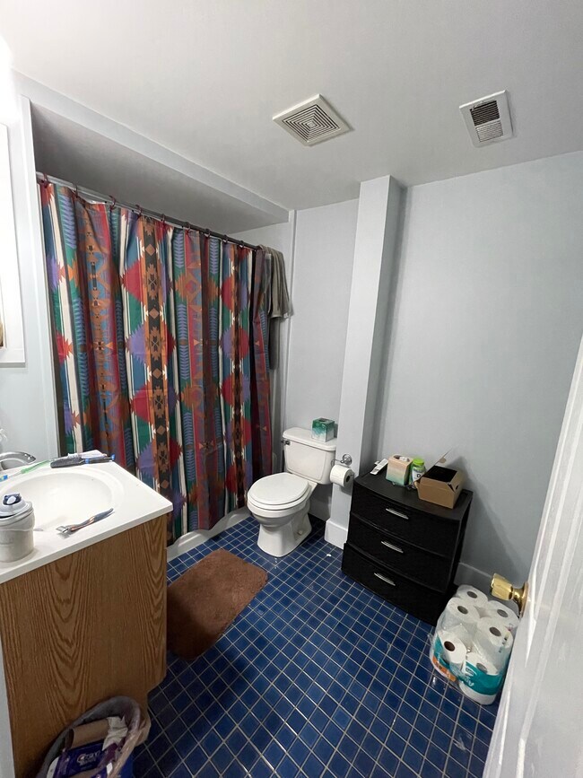 Building Photo - 238 Green St