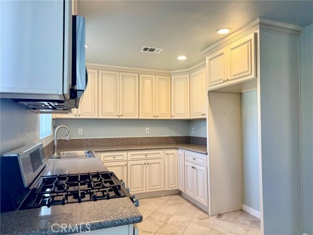 Building Photo - 11782 Azalea Ave