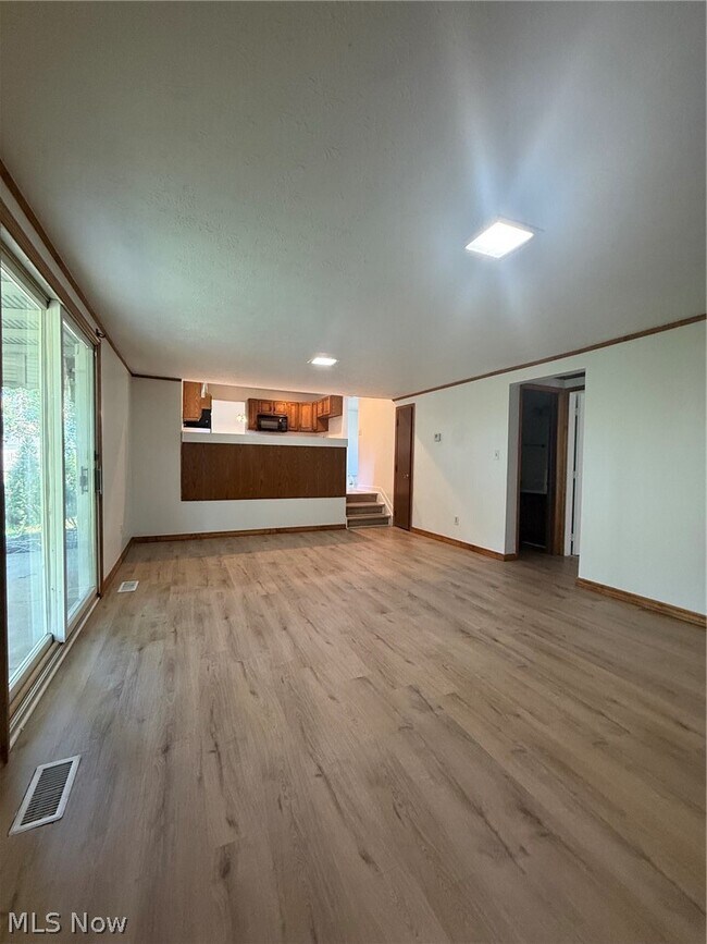 Building Photo - 6580 Forest Glen Ave