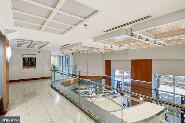 Building Photo - 2200 N Westmoreland St