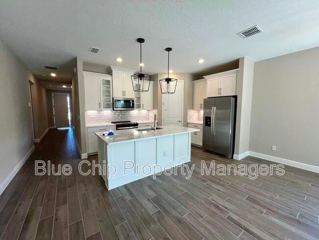 Building Photo - 368 Birkdale Dr