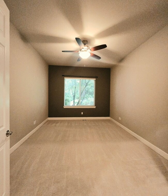 Building Photo - 81 Mt Constance Way