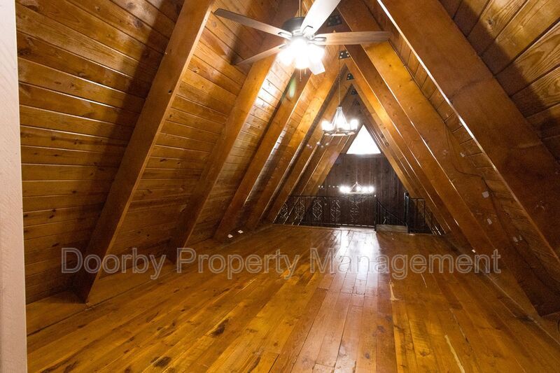 Building Photo - 3109 Ellis Ave