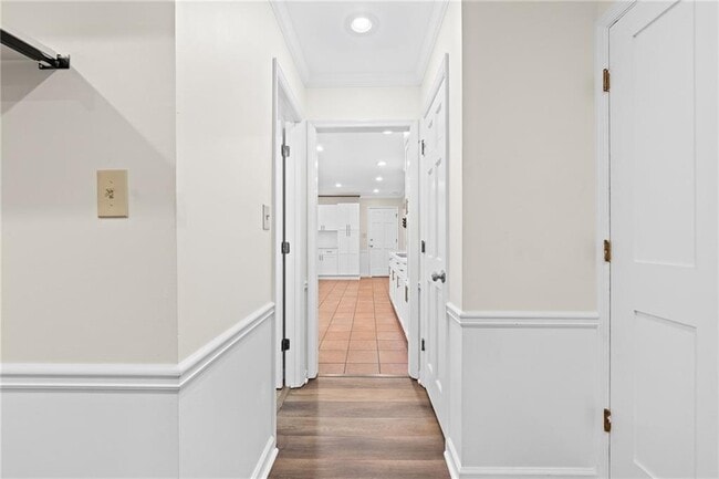 Building Photo - 4496 Windsor Oaks Dr