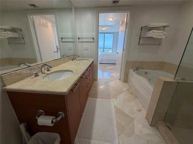 Building Photo - 50 Biscayne Blvd