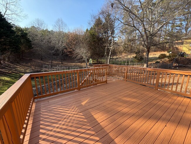 Building Photo - 3440 Alexander Cir