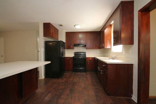 Building Photo - Updated 3BR/2BA Milton Ranch Home with Multiple Living Areas, Flex Space & Newly Updated Kitchen ...