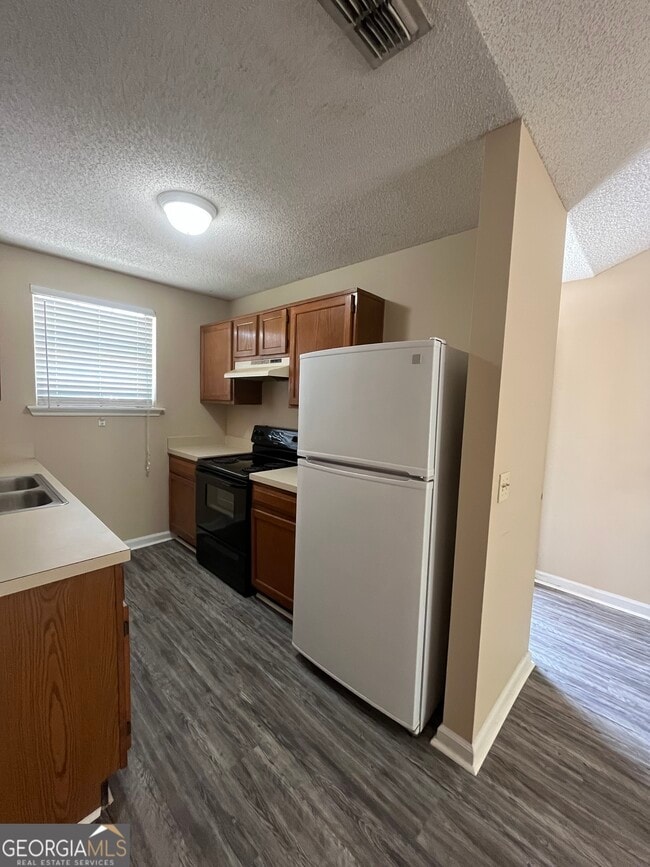 Building Photo - 411 Baltic Ct