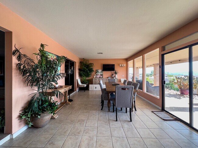 Building Photo - 3853 Lodestar Ln