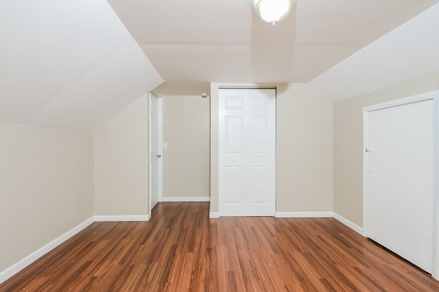 Building Photo - 4307 Brooks Ave