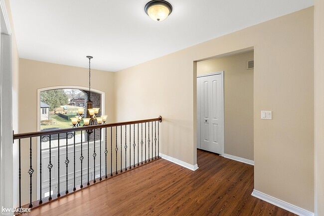 Building Photo - 46267 Terrace Dr