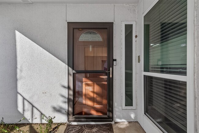 Building Photo - 7655 S Braeswood Blvd