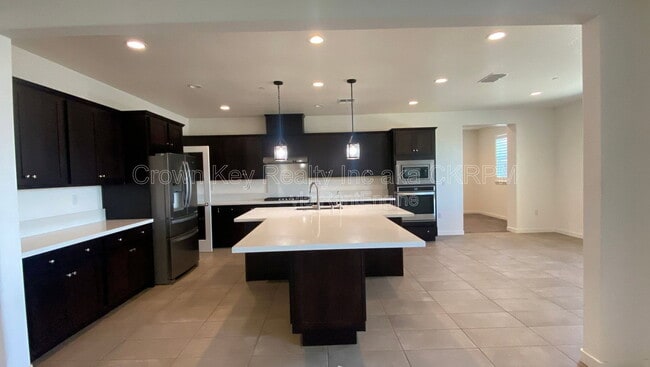 Building Photo - 17823 Taft Dr