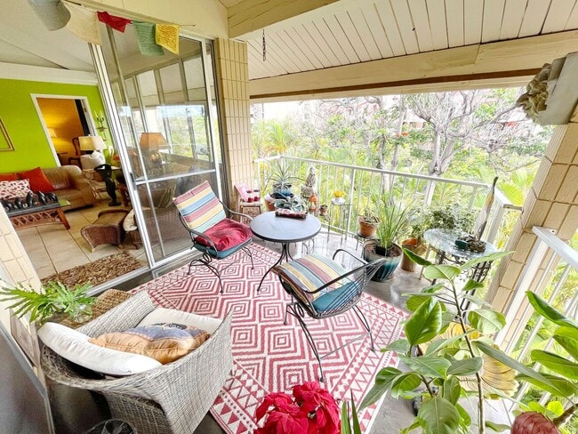 Building Photo - 2 Bedroom 2 Bathroom Condo - Hawai‘i Charm...