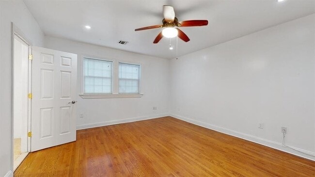 Building Photo - 131 Brunswick St