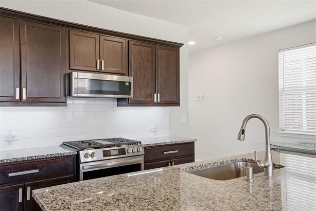 Building Photo - 1224 Vogel Dr