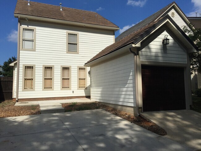 Building Photo - 15318 S Birkdale Commons Pkwy