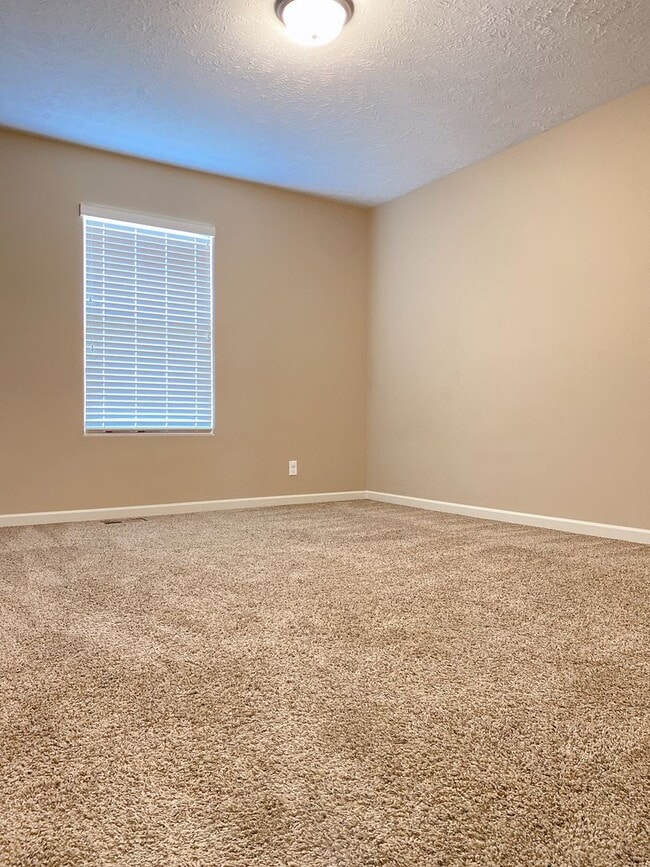 Building Photo - Move in Special. Beautiful & Nearly new SW Chalco area 4 bed Two Story.