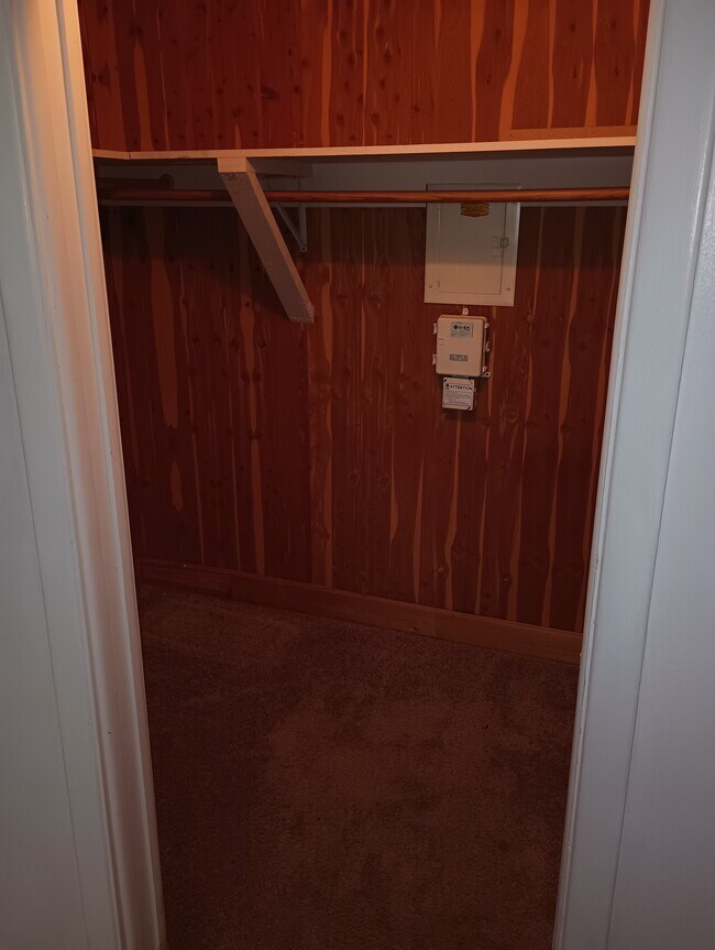 Building Photo - 1235 S Highland Ave