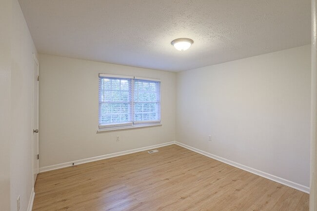 Building Photo - 8096 Castle Rock Ct