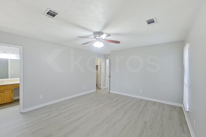 Building Photo - 4224 Beardsley Dr