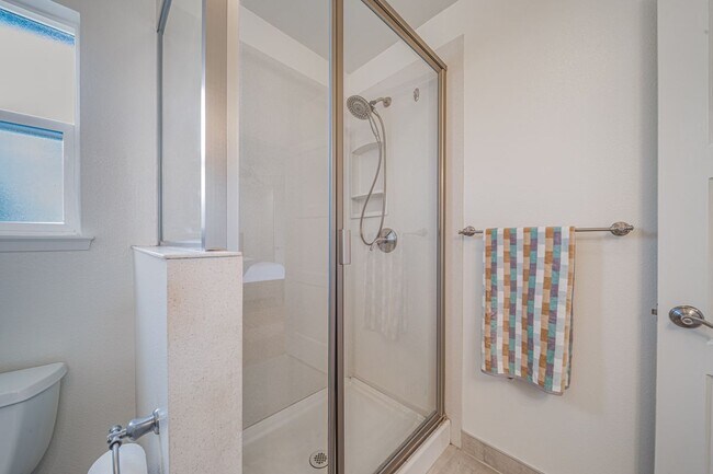 Building Photo - 549 N La Sena Ave